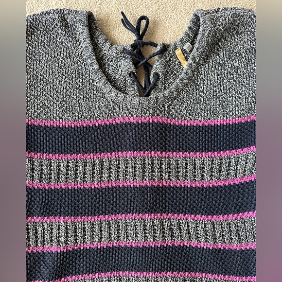 Orb 3/4 sleeve sweater - Picture 2 of 5